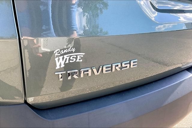 2023 Chevrolet Traverse LT Cloth