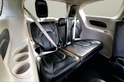 2022 Chrysler Pacifica Hybrid Touring L
