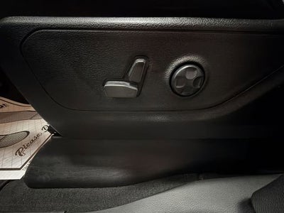 2021 RAM 1500 Big Horn Crew Cab 4x4 5'7" Box