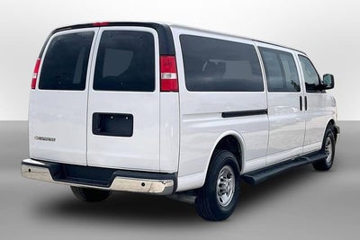 2023 Chevrolet Express Passenger 3500 1LT