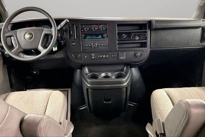 2023 Chevrolet Express Passenger 3500 1LT