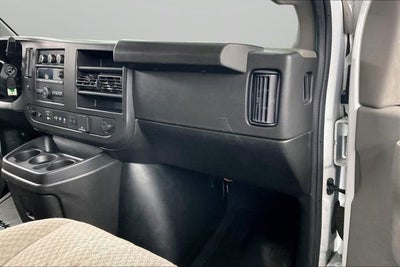 2023 Chevrolet Express Passenger 3500 1LT