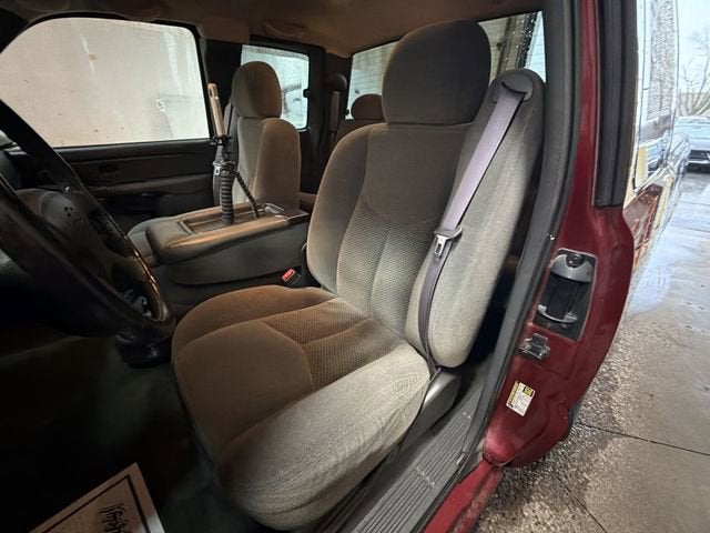 2004 Chevrolet Silverado 1500 LS