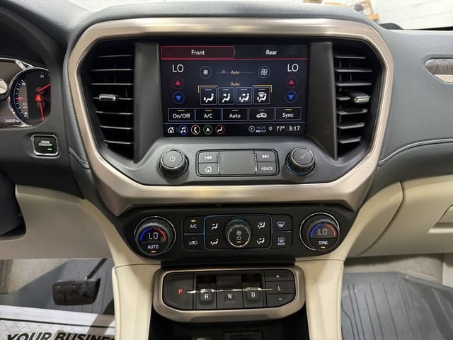2023 GMC Acadia Denali