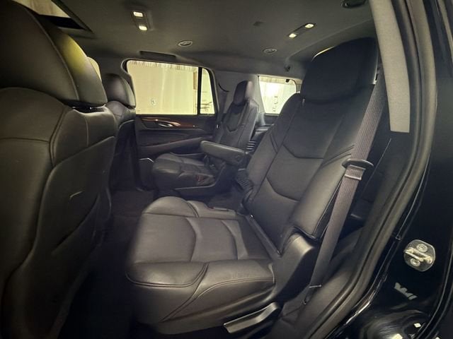 2016 Cadillac Escalade Luxury Collection