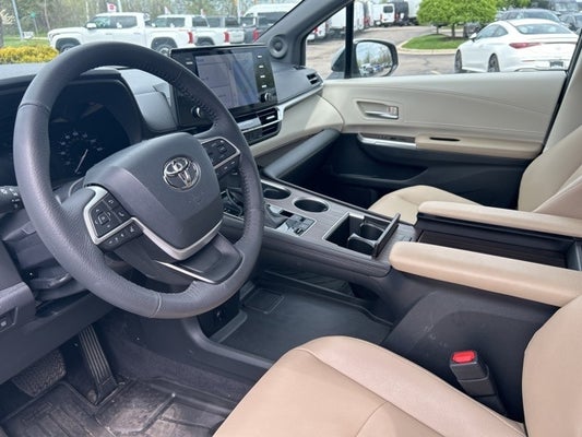 2023 Toyota Sienna XLE 7 Passenger in Flushing, MI - Randy Wise Auto Depot