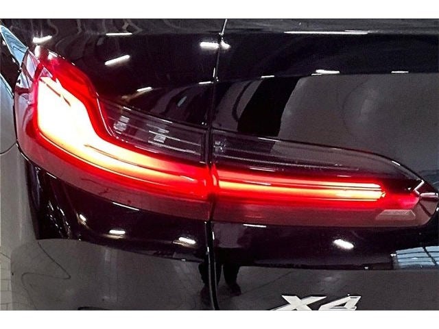 2023 BMW X4 xDrive30i