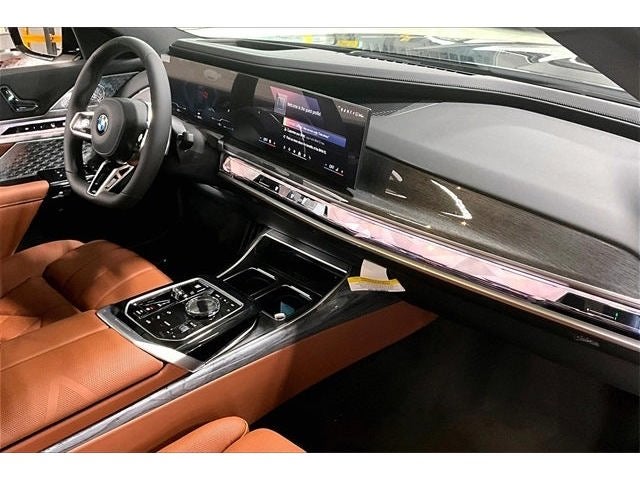 2025 BMW 7 Series 760i xDrive M Sport Professional
