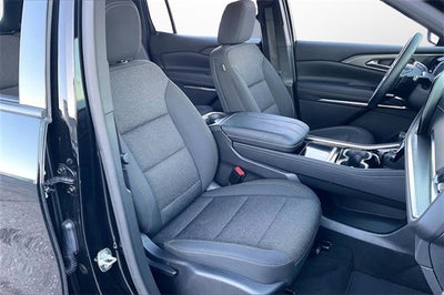 2024 Chevrolet Traverse LS