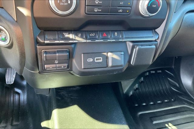 2024 GMC Sierra 2500HD Pro