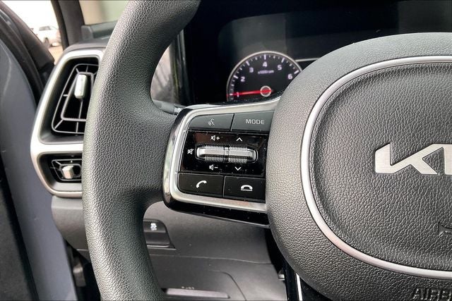 2022 Kia Sorento LX