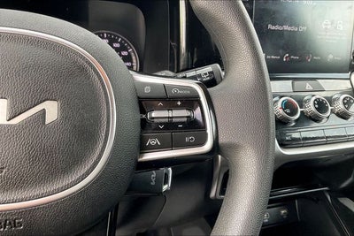 2022 Kia Sorento LX