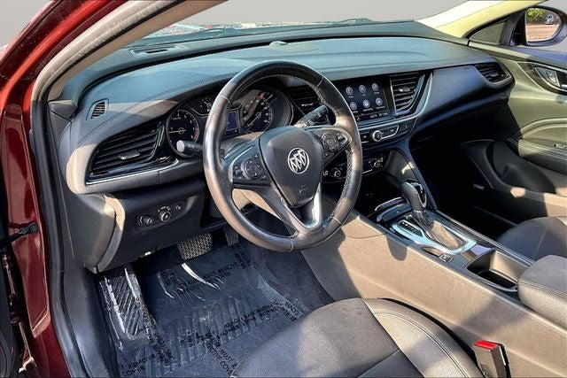 2019 Buick Regal TourX Essence