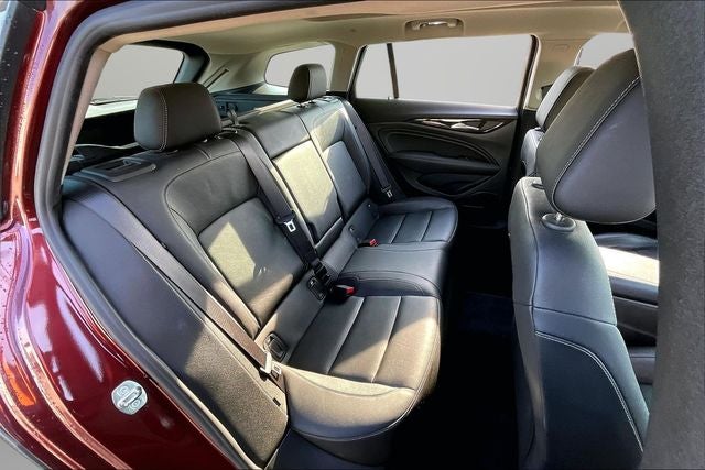 2019 Buick Regal TourX Essence