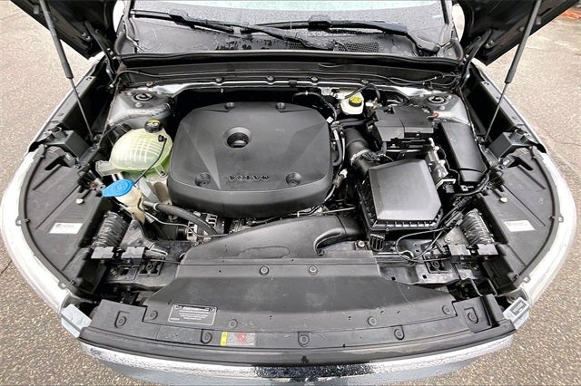 2019 Volvo XC40 Momentum