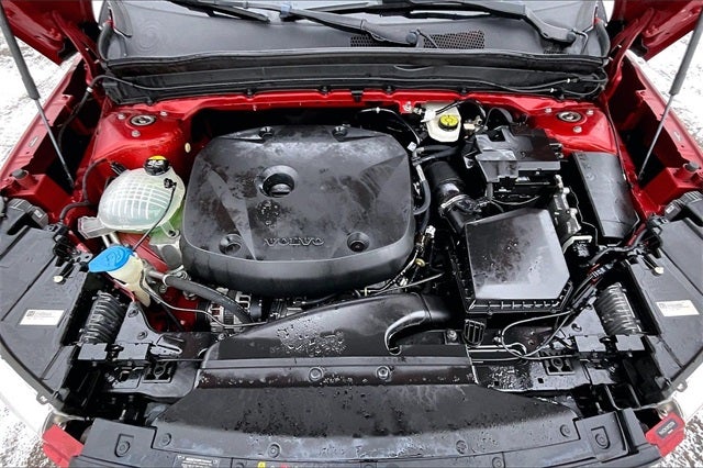 2021 Volvo XC40 Momentum