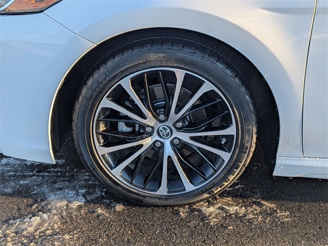 2019 Toyota CAMRY SE