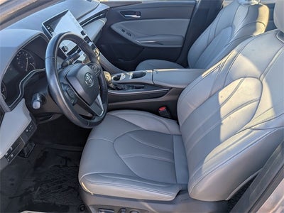 2019 Toyota AVALON HYBRID XLE Plus