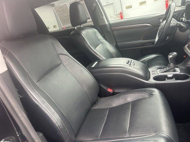 2016 Toyota HIGHLANDER HYBRD Limited Platinum