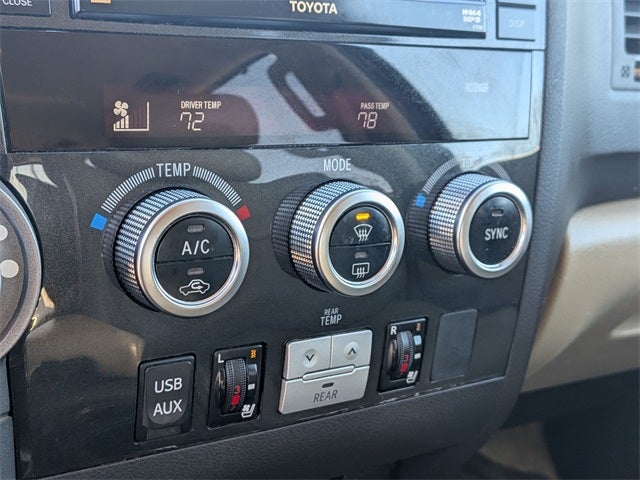 2011 Toyota SEQUOIA Platinum