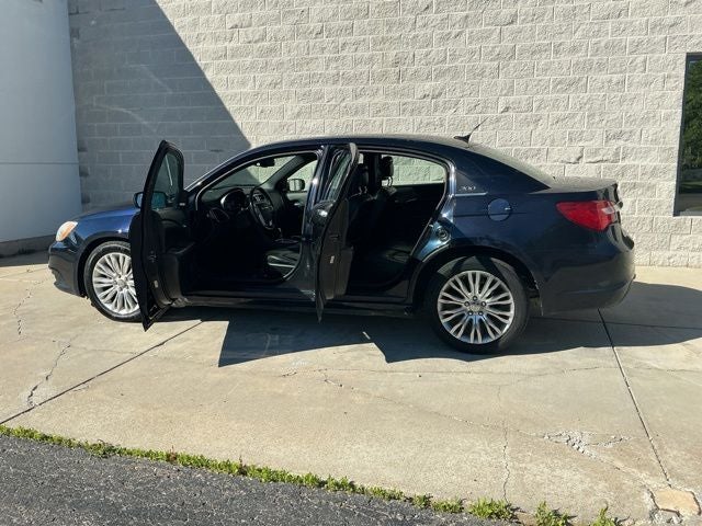 2011 Chrysler 200 Limited