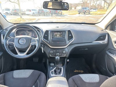 2015 Jeep Cherokee Sport