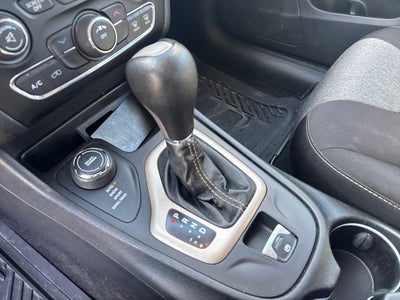 2015 Jeep Cherokee Sport