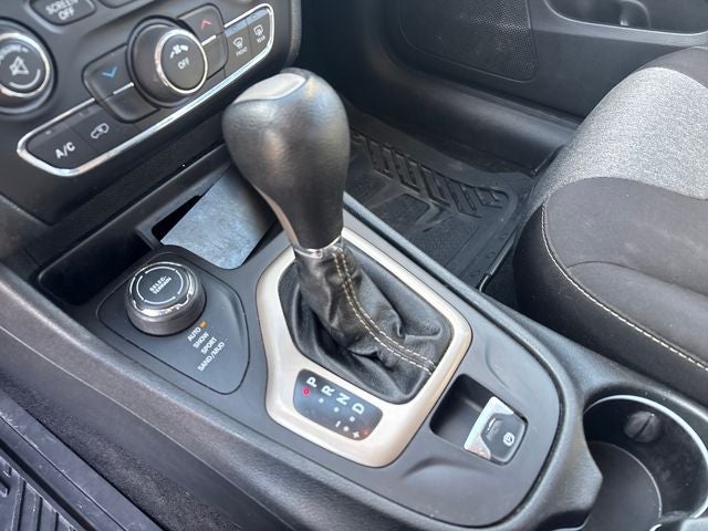 2015 Jeep Cherokee Sport