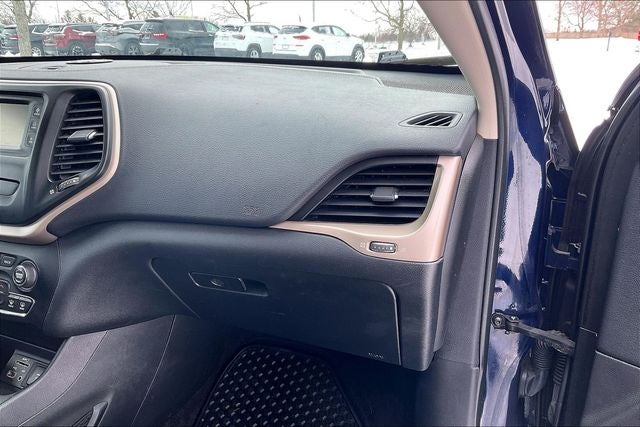 2016 Jeep Cherokee Sport