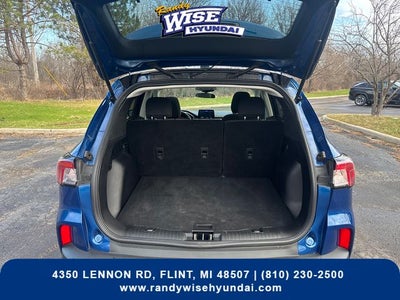 2022 Ford Escape Hybrid SE