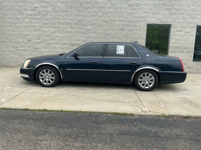 2009 Cadillac DTS Base