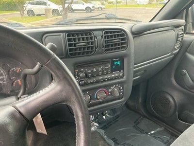 2001 Chevrolet S-10 LS
