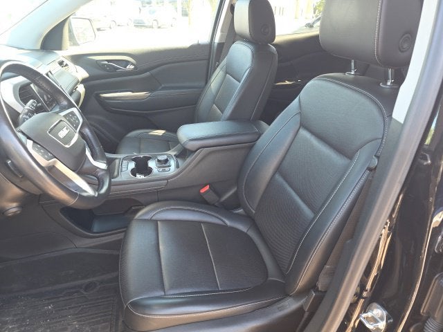 2022 GMC Acadia SLT
