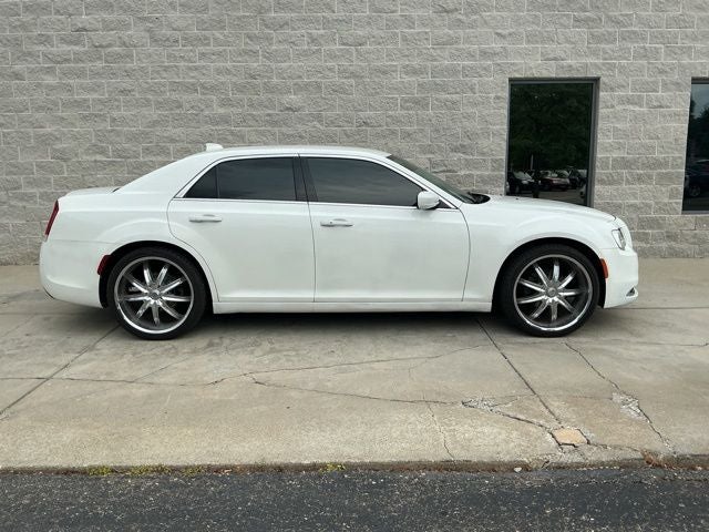 2019 Chrysler 300 Touring
