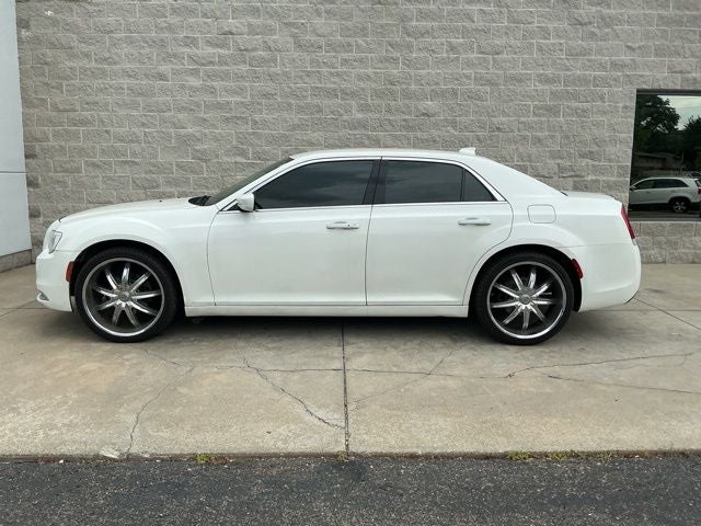 2019 Chrysler 300 Touring