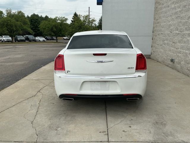 2019 Chrysler 300 Touring