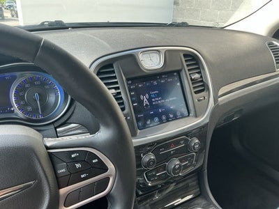 2017 Chrysler 300 Limited