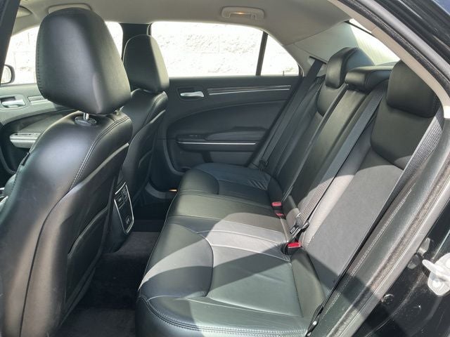 2017 Chrysler 300 Limited