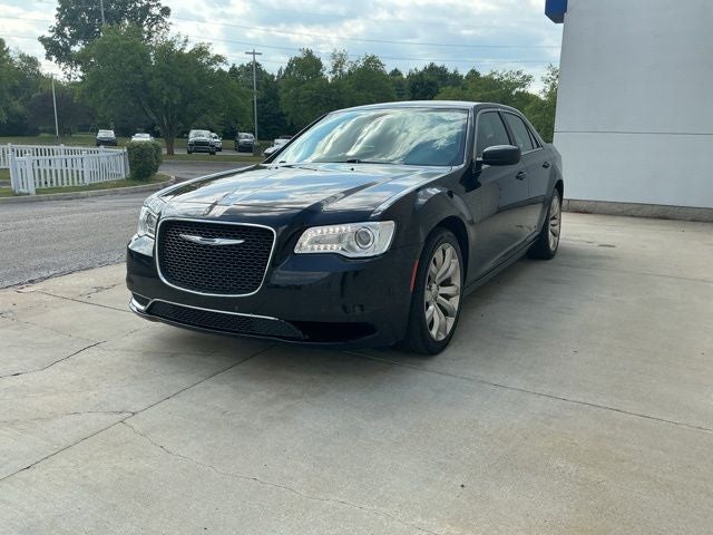2017 Chrysler 300 Limited