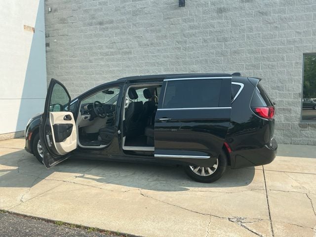 2017 Chrysler Pacifica Touring L