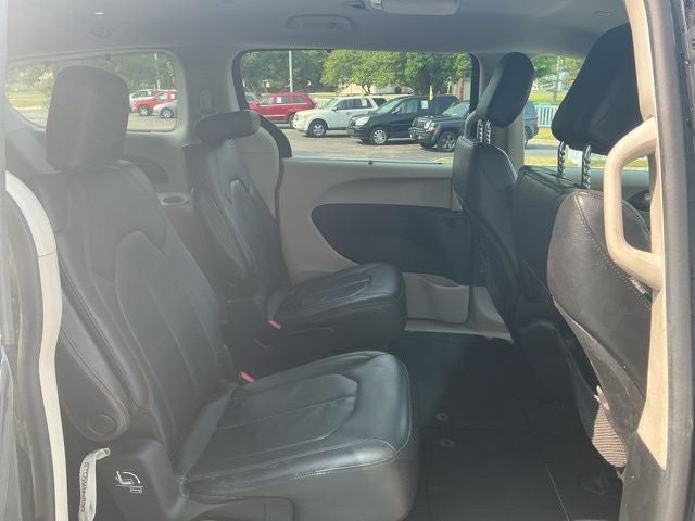 2017 Chrysler Pacifica Touring L