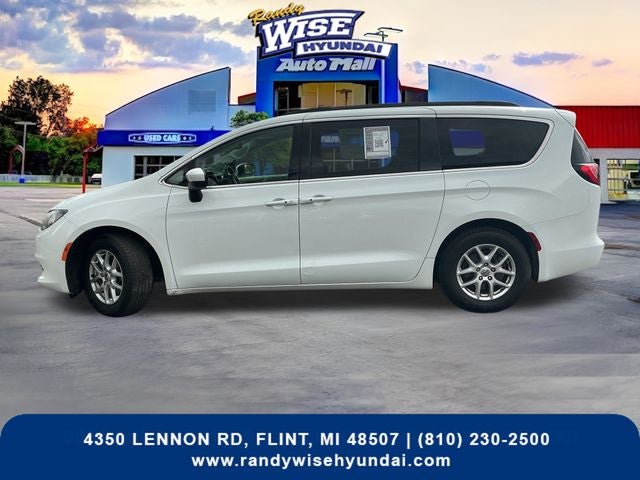 2021 Chrysler Voyager LXI