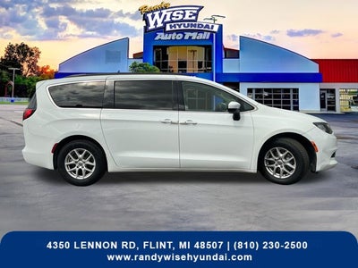 2021 Chrysler Voyager LXI