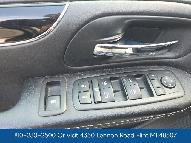 2016 Chrysler Town & Country S