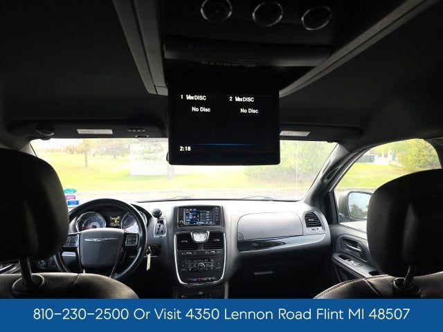 2016 Chrysler Town & Country S