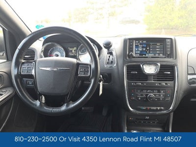 2016 Chrysler Town & Country S