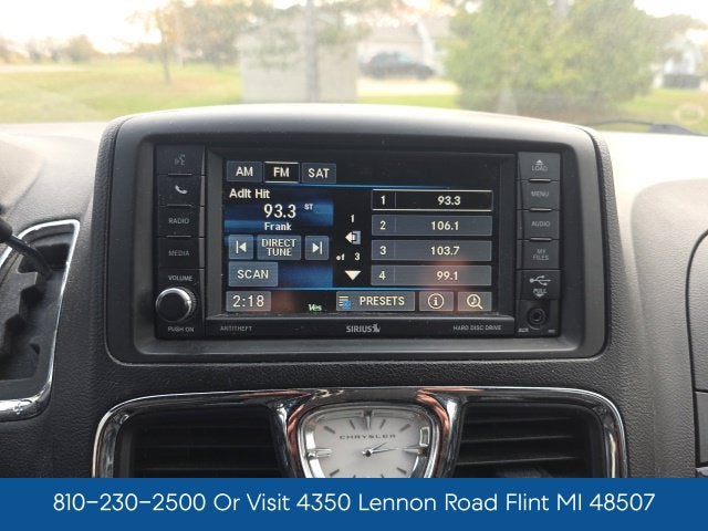2016 Chrysler Town & Country S