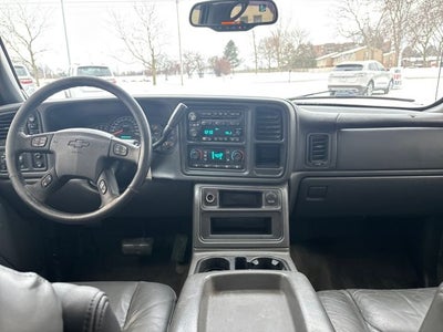 2004 Chevrolet Avalanche 1500 Base