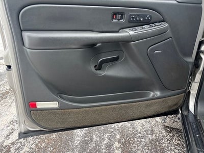 2004 Chevrolet Avalanche 1500 Base