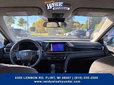 2025 Toyota Camry LE